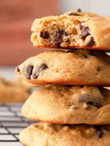 Stacked cookies on wire rack