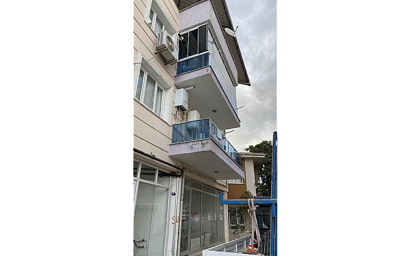 Füme Renk Cam Balkon 